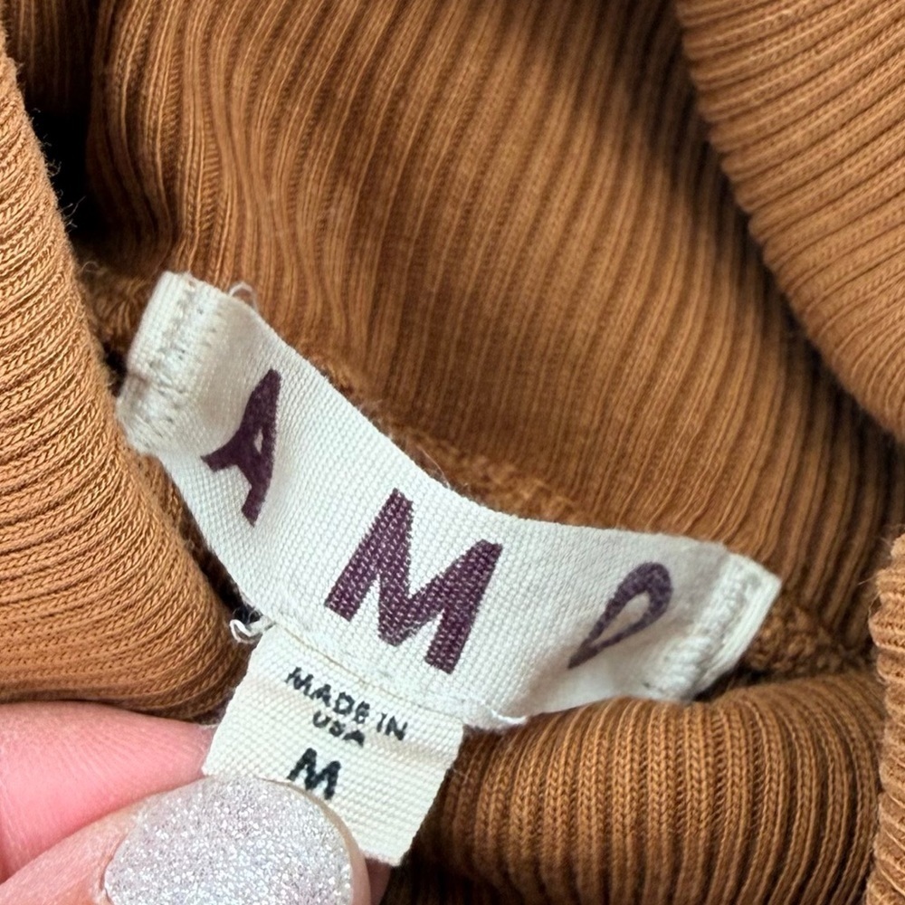 AMO Puff Sleeve Turtleneck Ribbed Sepia Medium - Picture 3 of 6